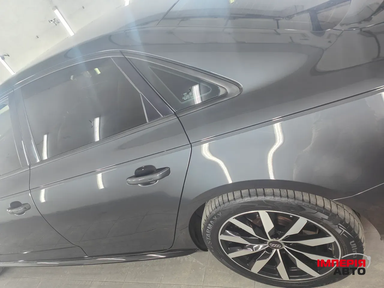 Audi A4 - фото 5