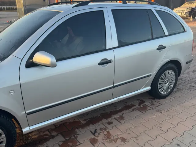 Skoda Fabia - фото 5