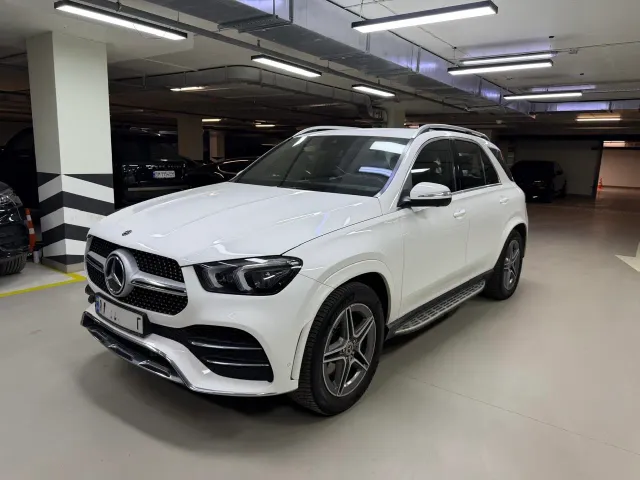 Mercedes-Benz GLE - фото 1
