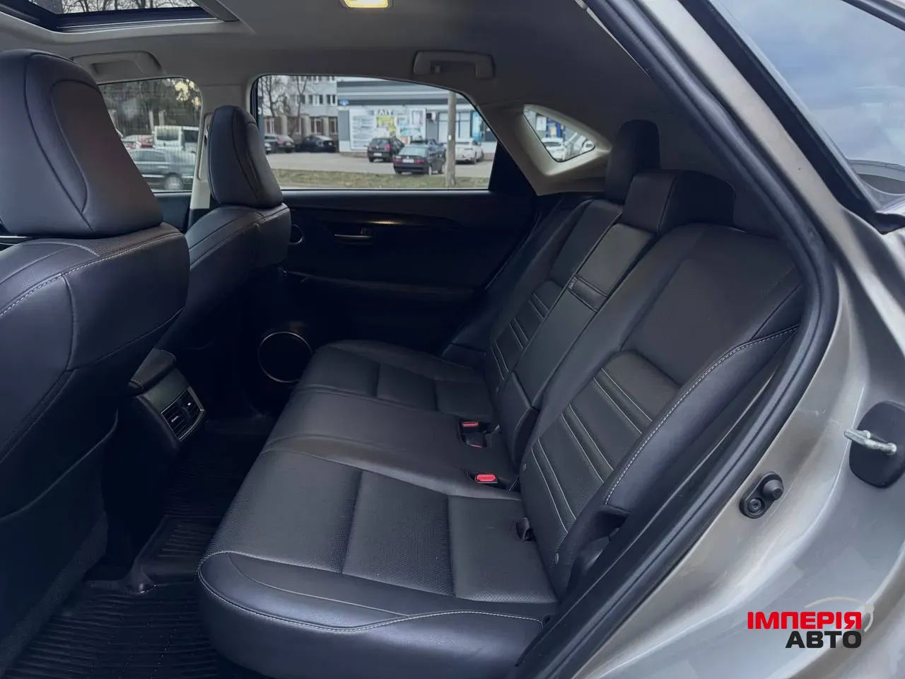 Lexus NX - фото 9