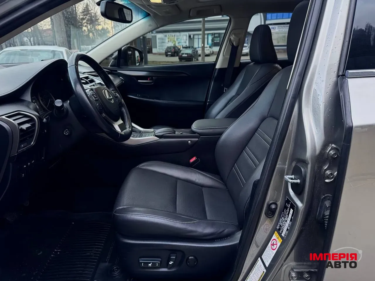 Lexus NX - фото 6