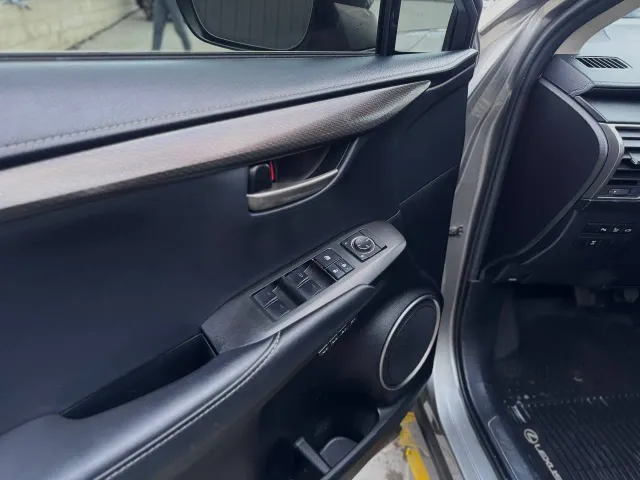 Lexus NX - фото 5