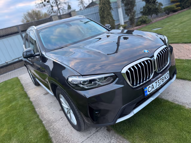 BMW X3 - фото 1