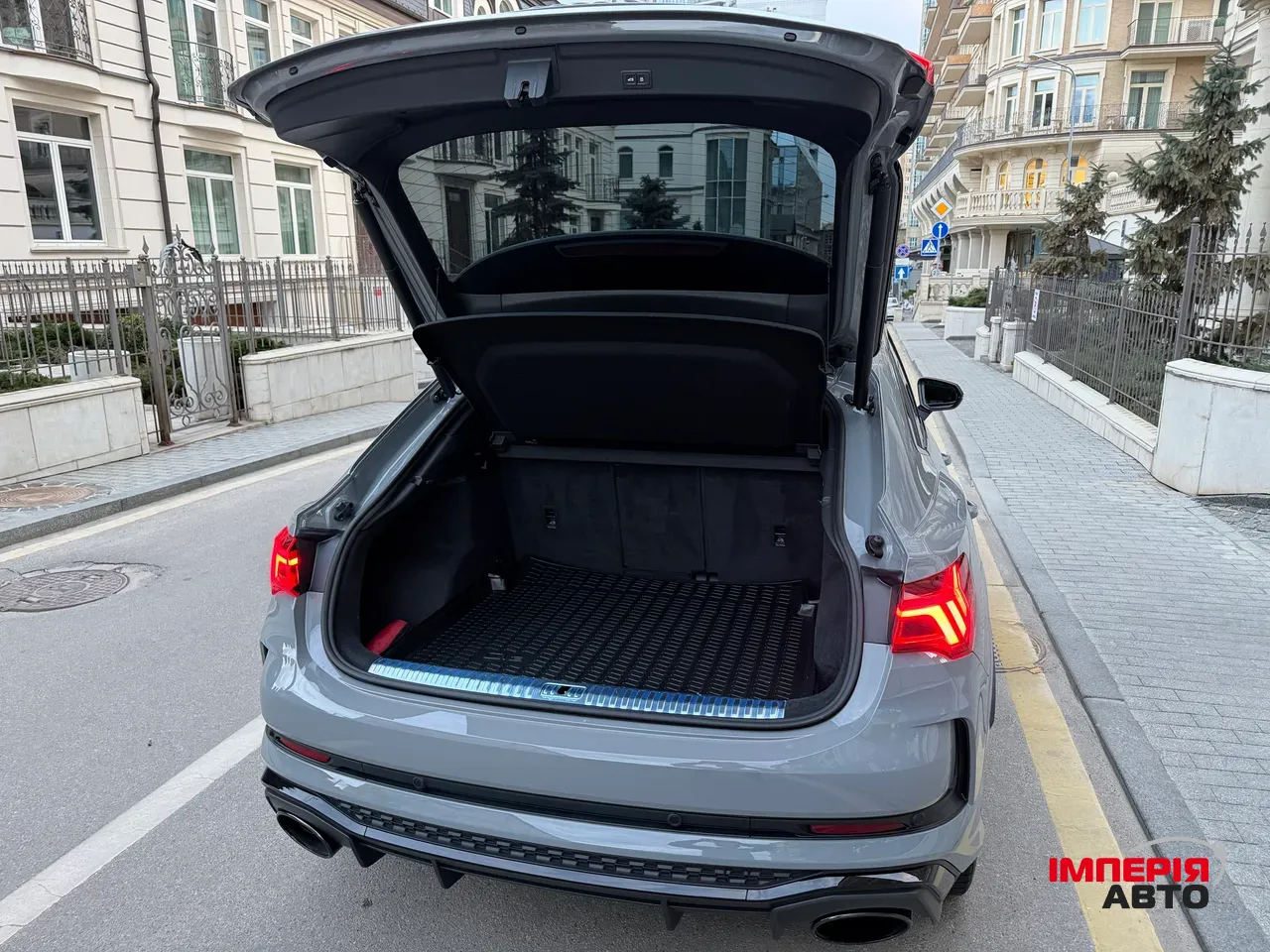 Audi RS Q3 Sportback - фото 16