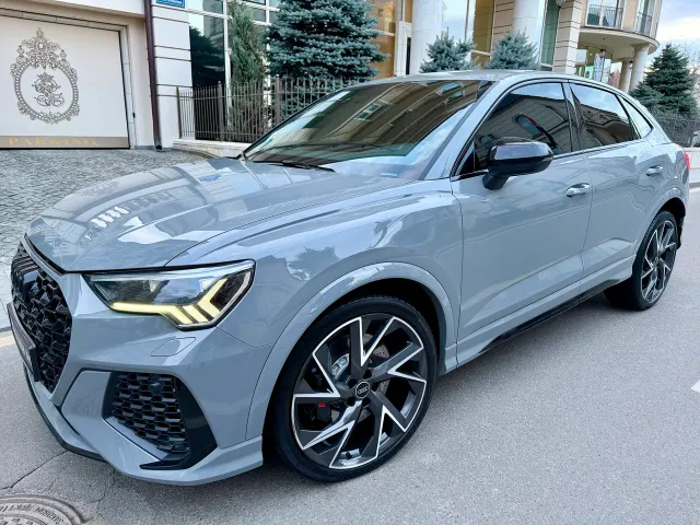 Audi RS Q3 Sportback - фото 4