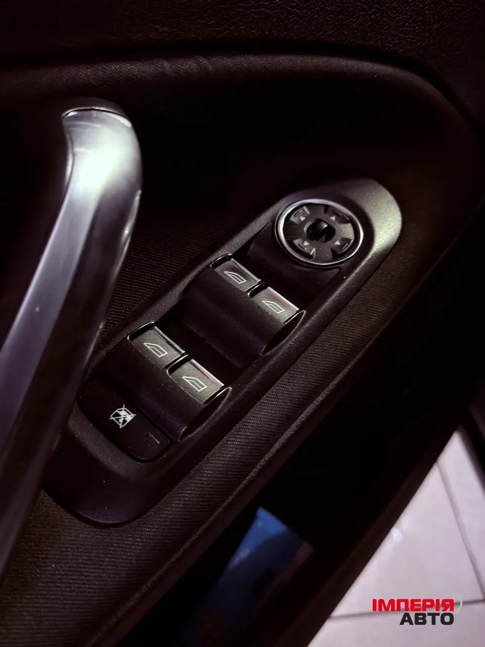 Ford Mondeo - фото 24