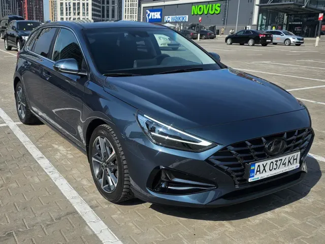 Hyundai i30 - фото 1