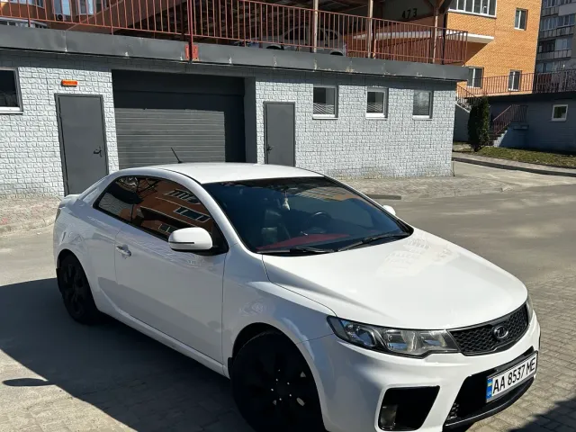 Kia Cerato - фото 1