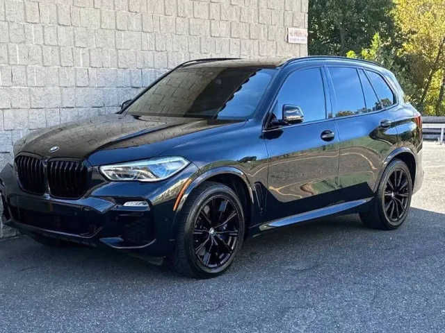 BMW X5 - фото 1