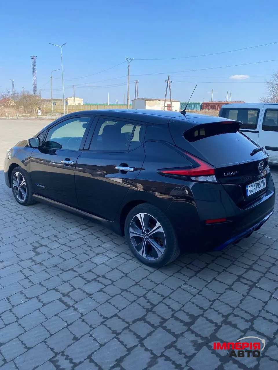 Nissan Leaf - фото 7