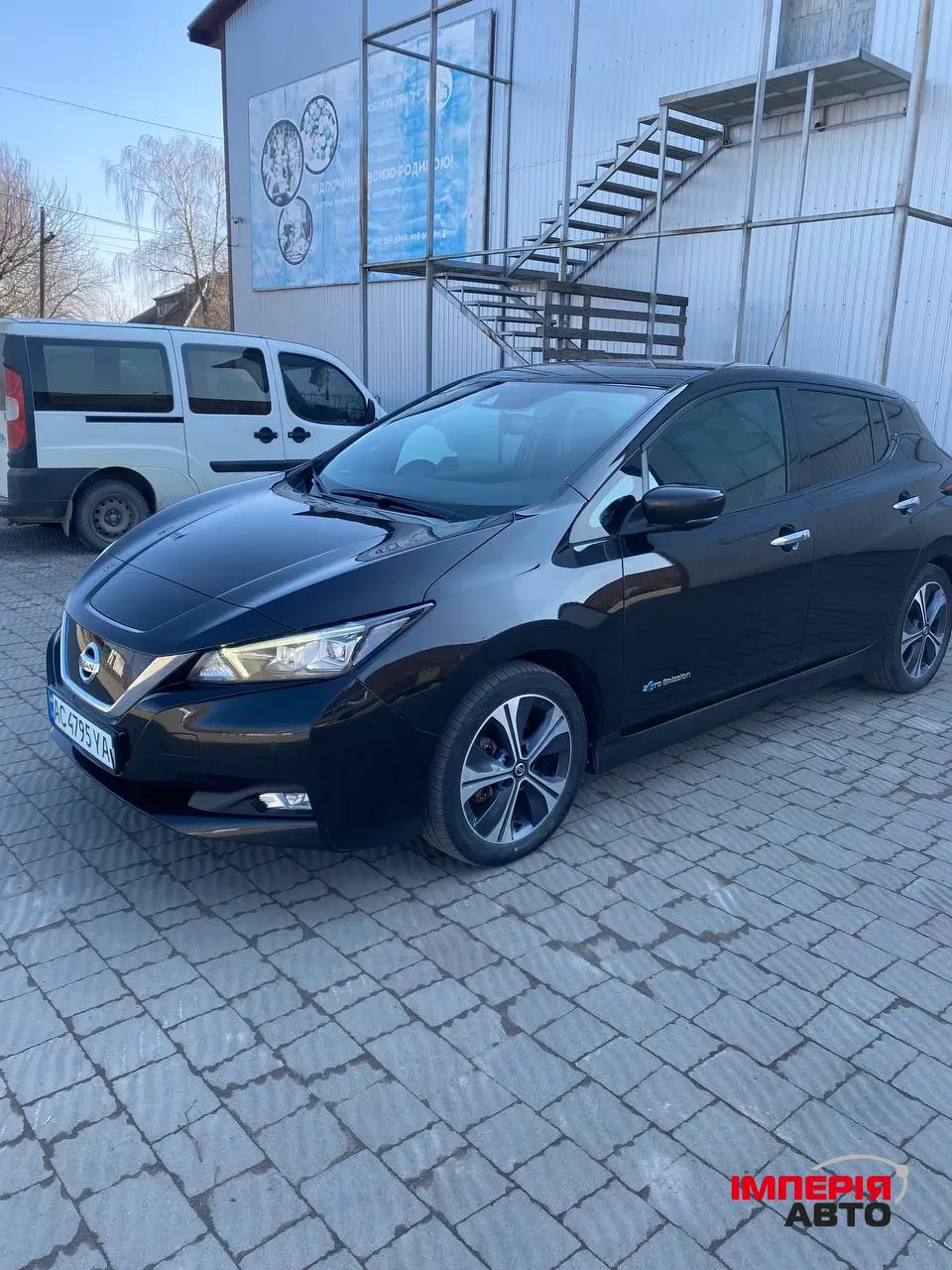 Nissan Leaf - фото 2