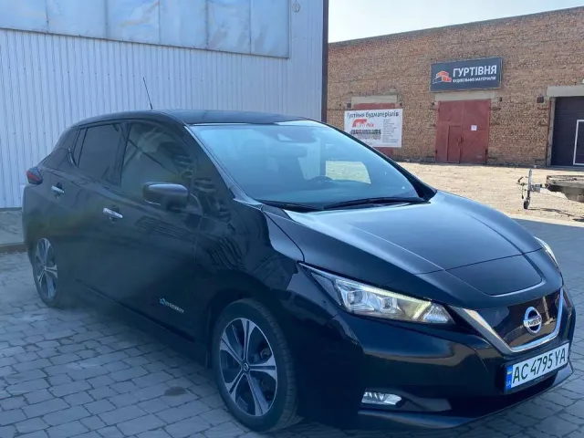 Nissan Leaf - фото 3