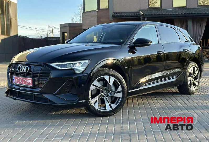 Audi e-tron - фото 3