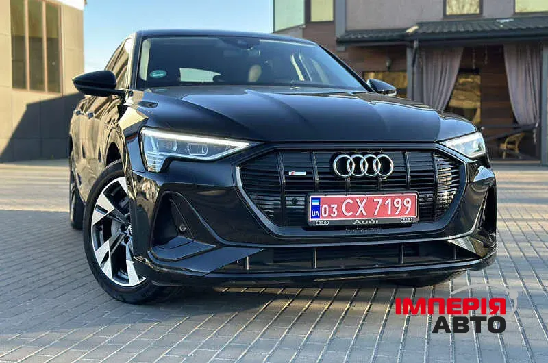 Audi e-tron - фото 2