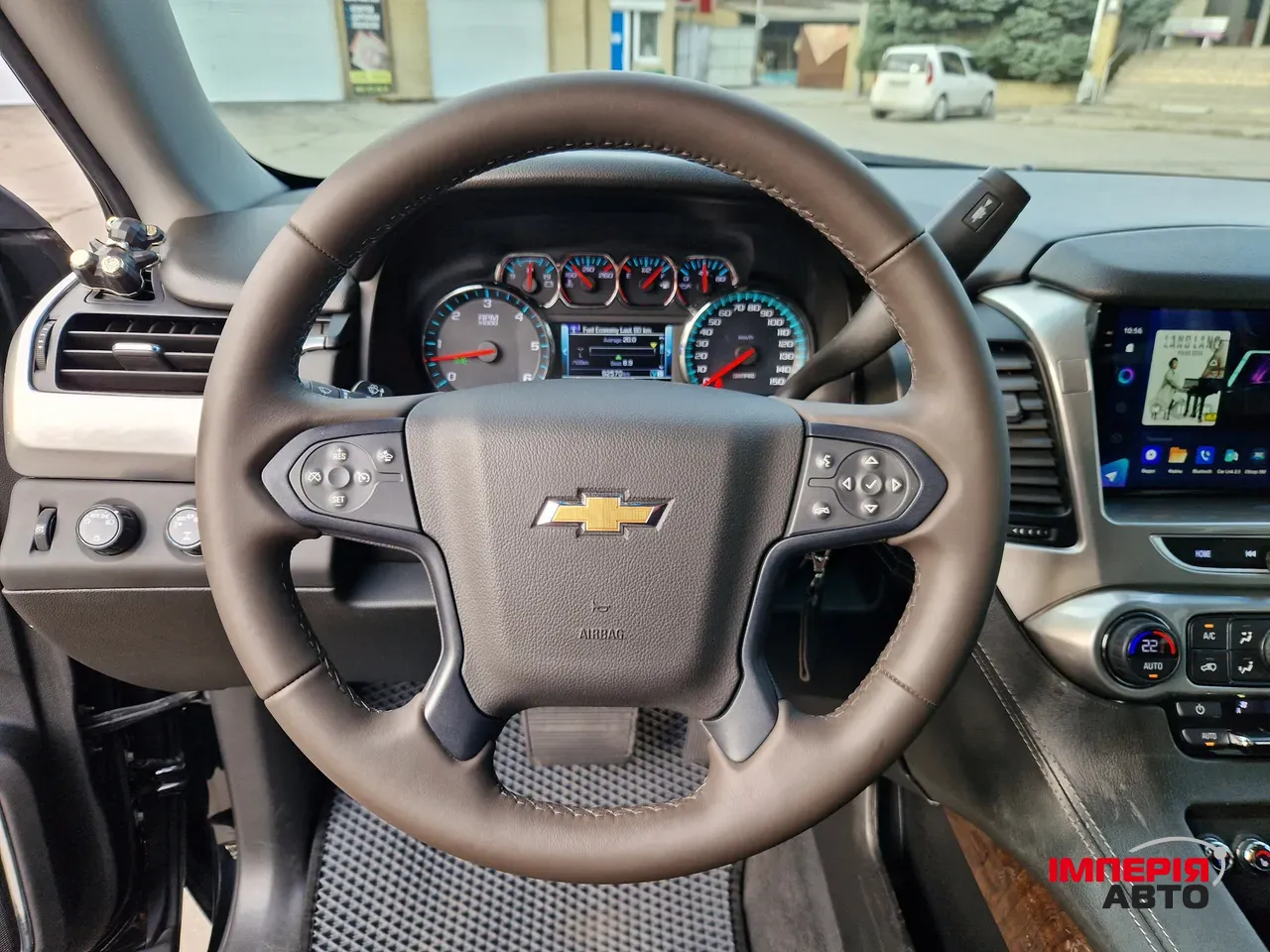 Chevrolet Tahoe - фото 12