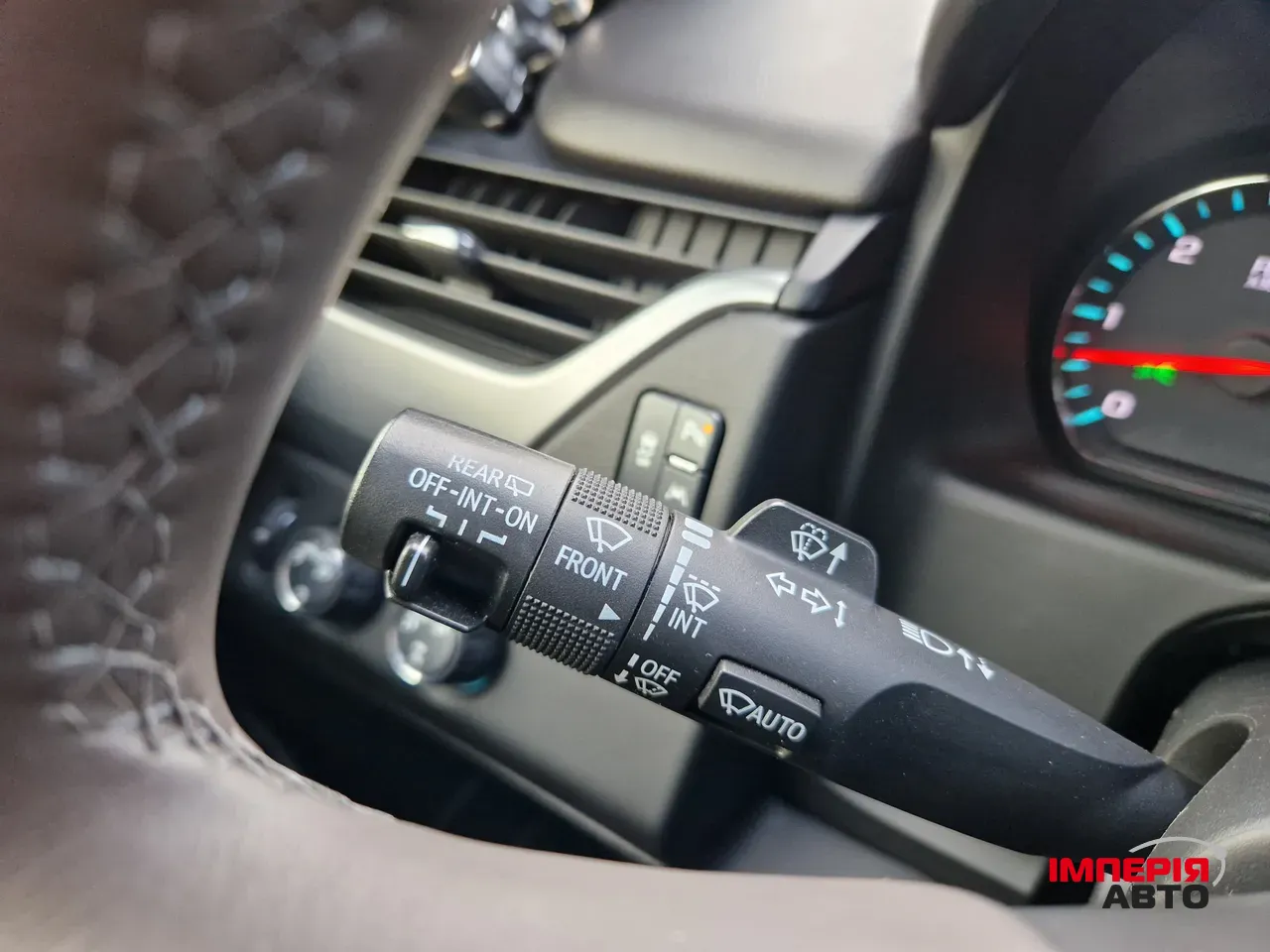 Chevrolet Tahoe - фото 14