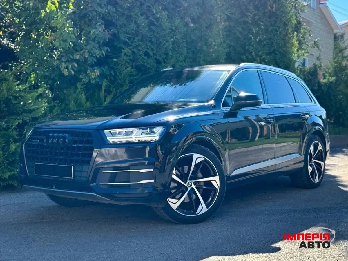 Audi Q7 - фото 1