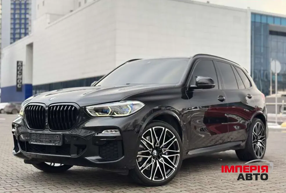 BMW X5 - фото 1