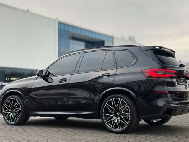 BMW X5 - фото 5