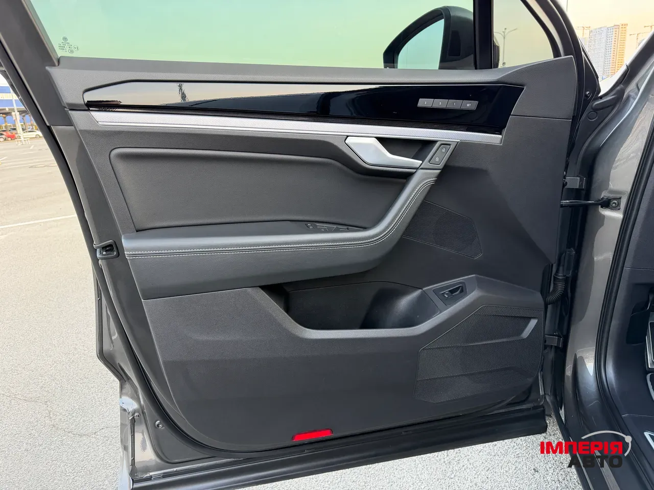 Volkswagen Touareg - фото 13