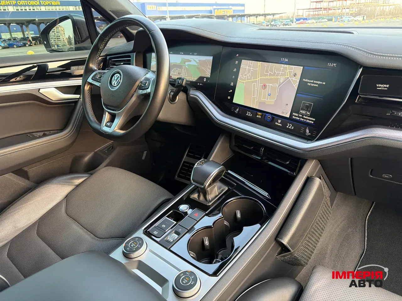 Volkswagen Touareg - фото 3