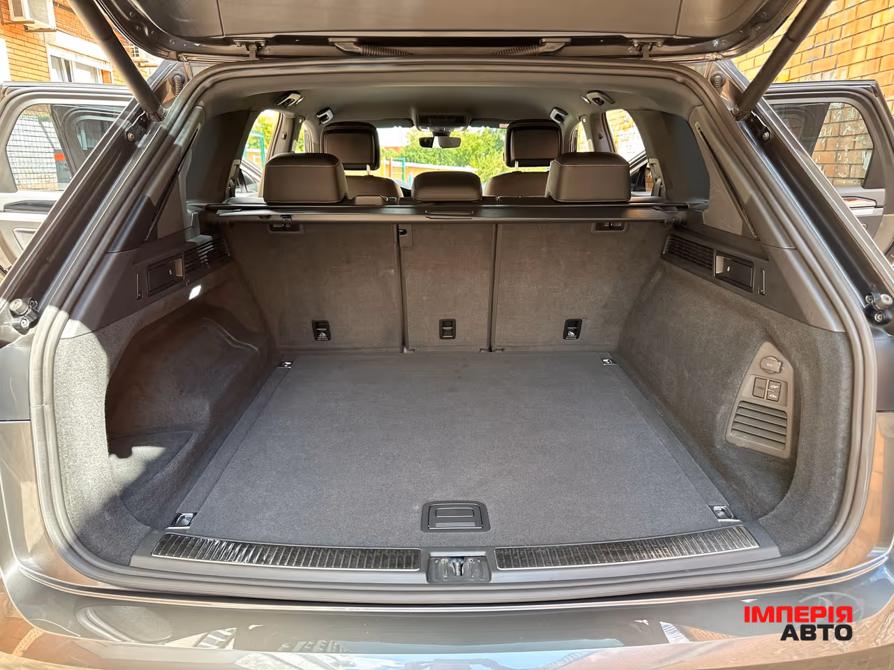 Volkswagen Touareg - фото 28