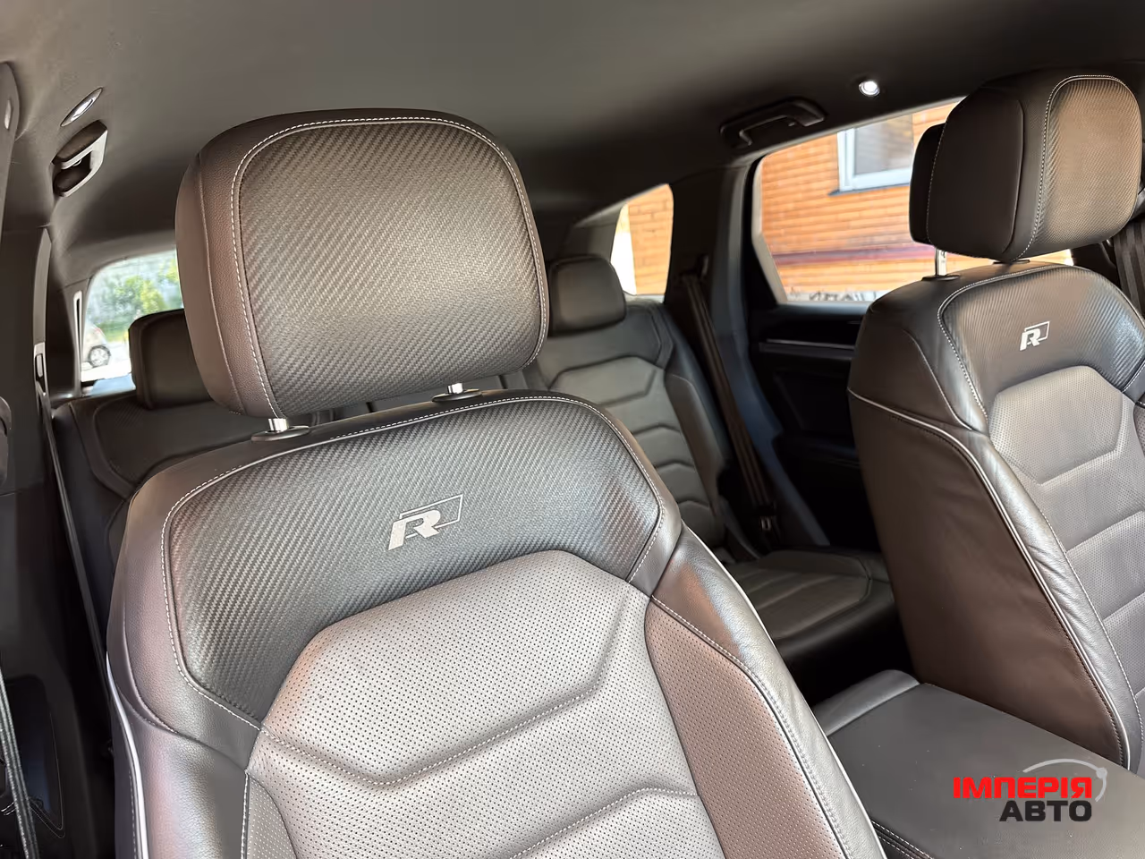 Volkswagen Touareg - фото 4