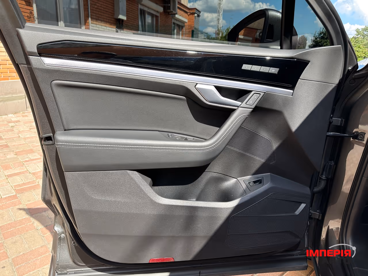 Volkswagen Touareg - фото 13
