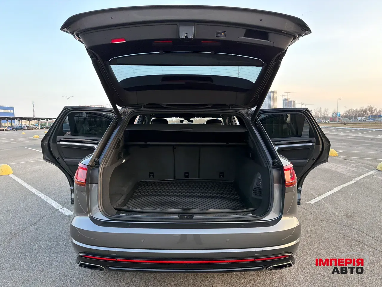 Volkswagen Touareg - фото 30