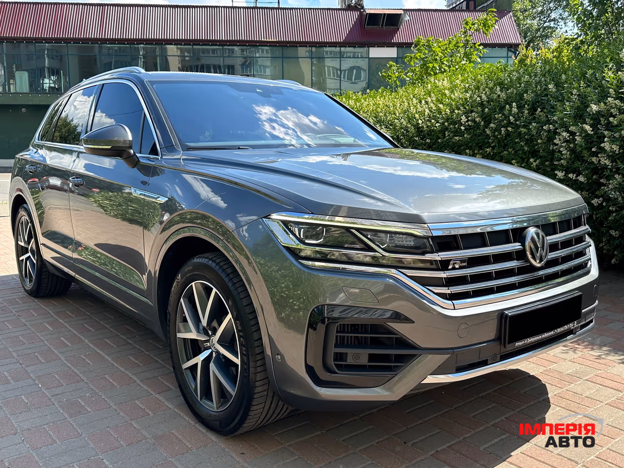 Volkswagen Touareg - фото 6