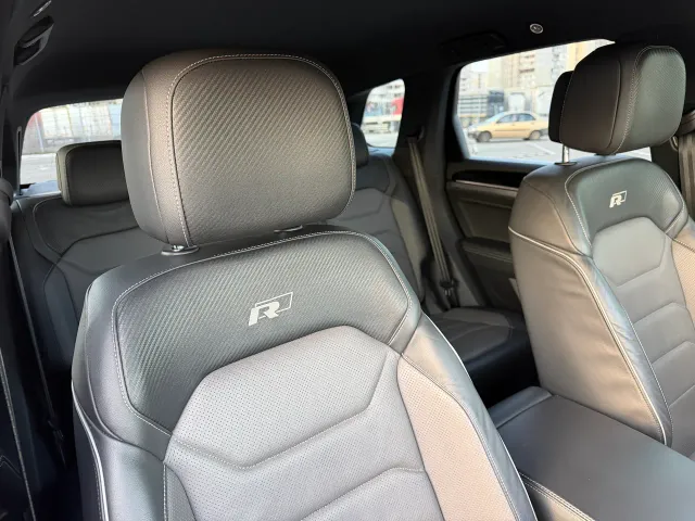 Volkswagen Touareg - фото 4