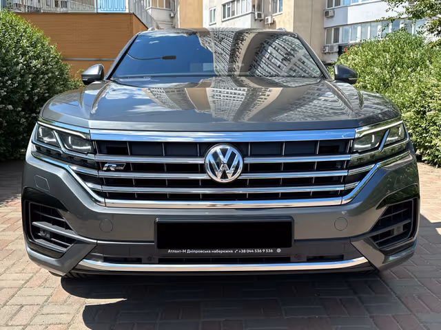 Volkswagen Touareg - фото 5