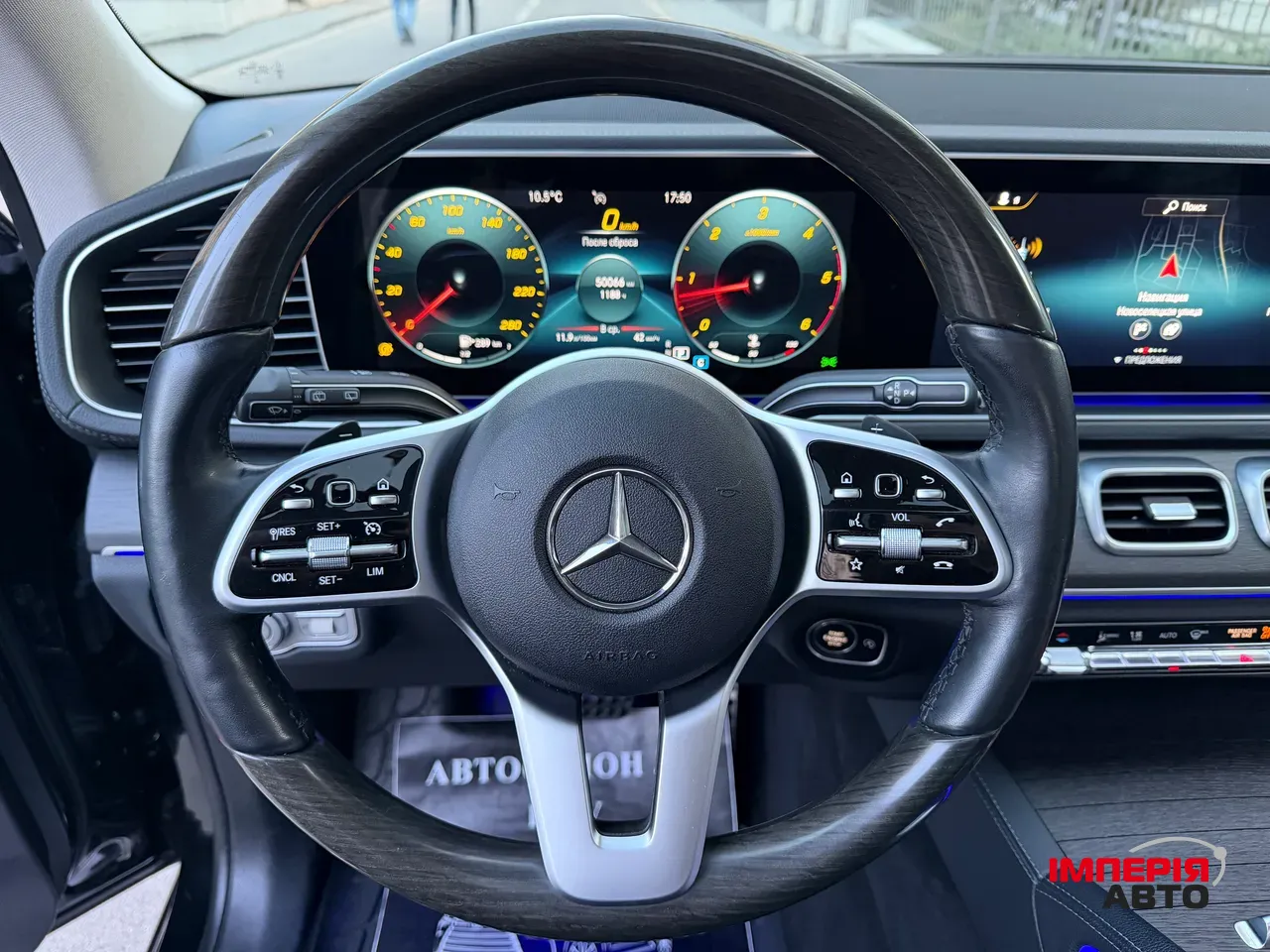 Mercedes-Benz GLS - фото 11