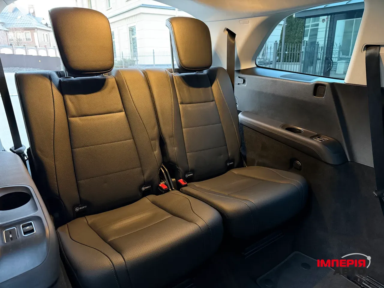 Mercedes-Benz GLS - фото 12