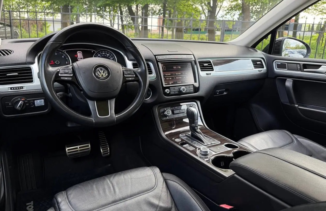Volkswagen Touareg - фото 3