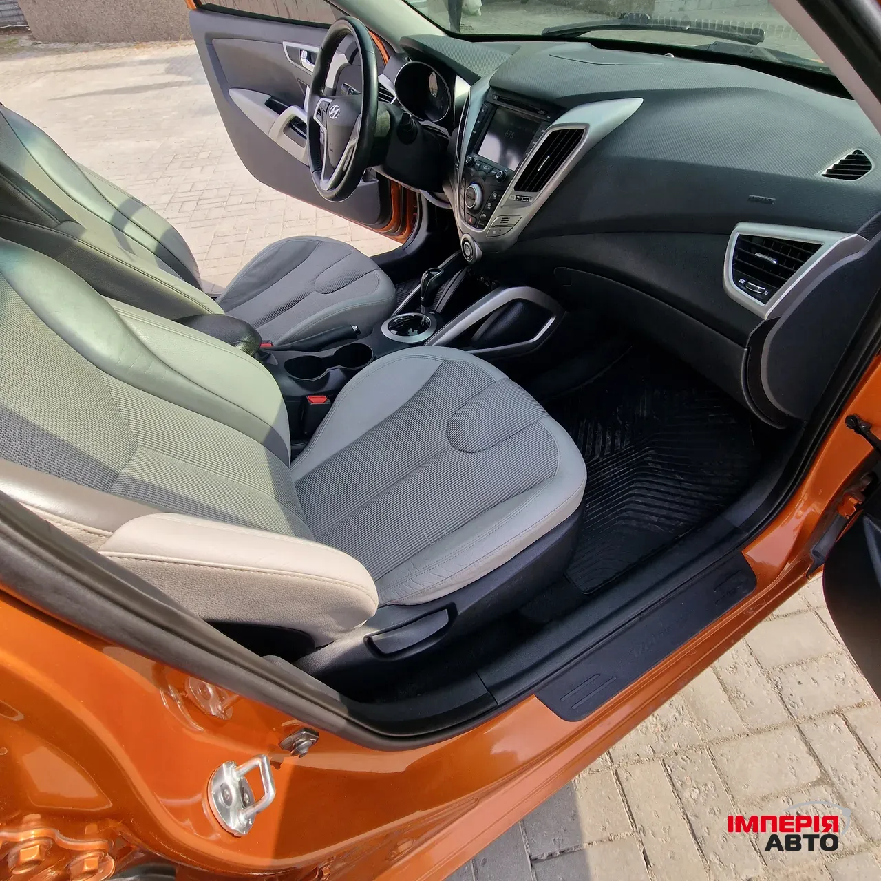 Hyundai Veloster - фото 19
