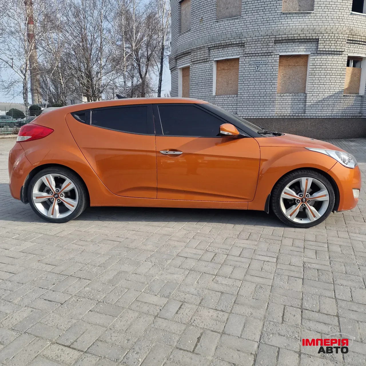 Hyundai Veloster - фото 10