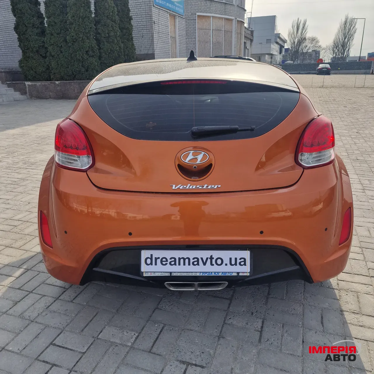 Hyundai Veloster - фото 8