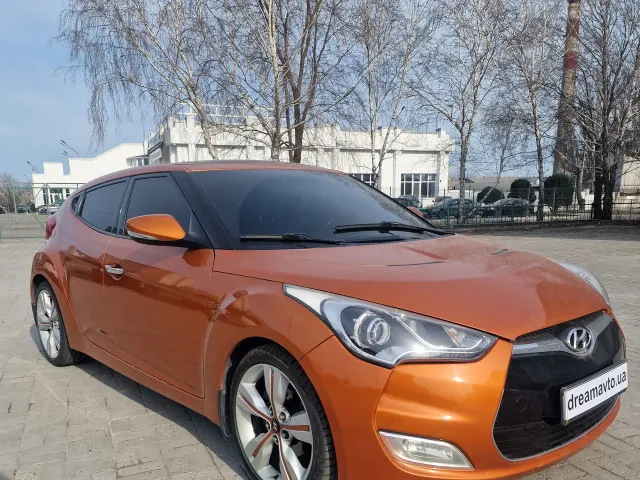 Hyundai Veloster - фото 1
