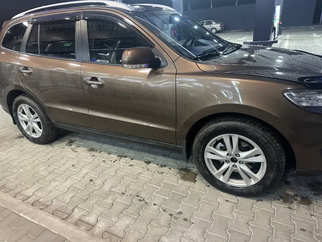 Hyundai Santa Fe - фото 5