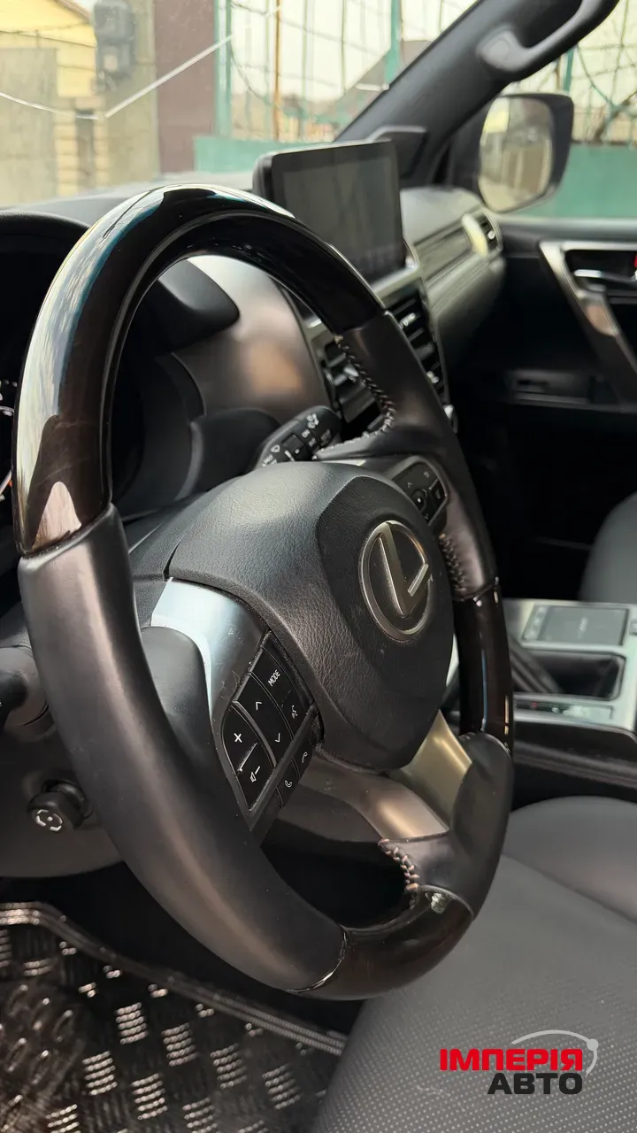 Lexus GX - фото 8