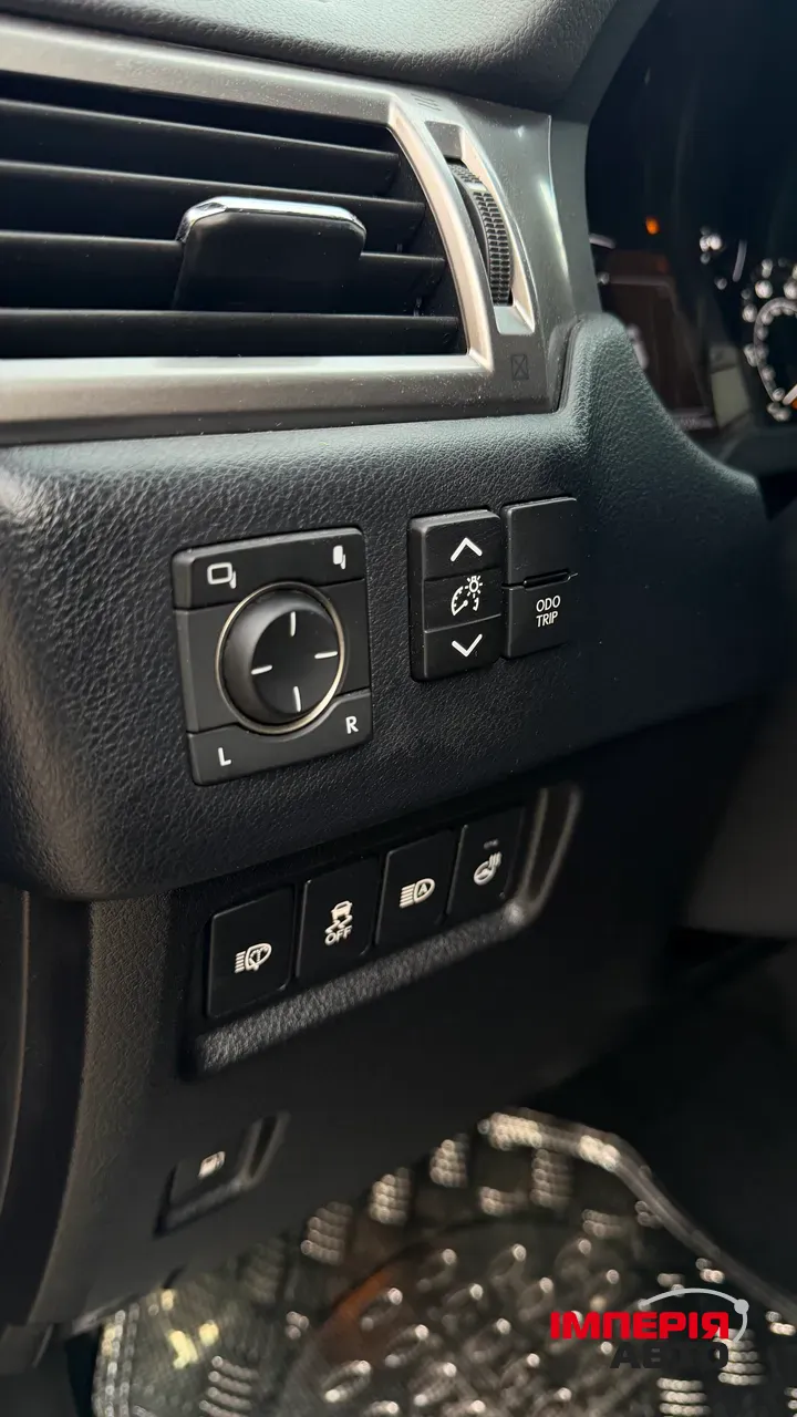 Lexus GX - фото 11