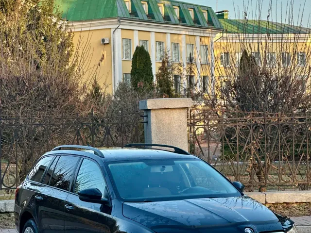 Skoda Octavia - фото 3