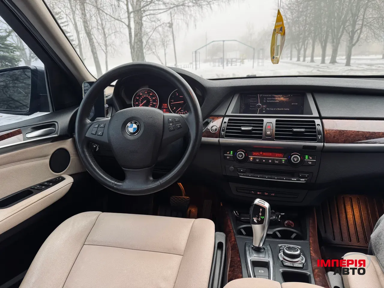 BMW X5 - фото 9