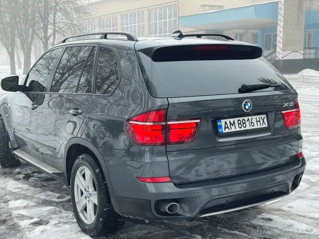 BMW X5 - фото 2