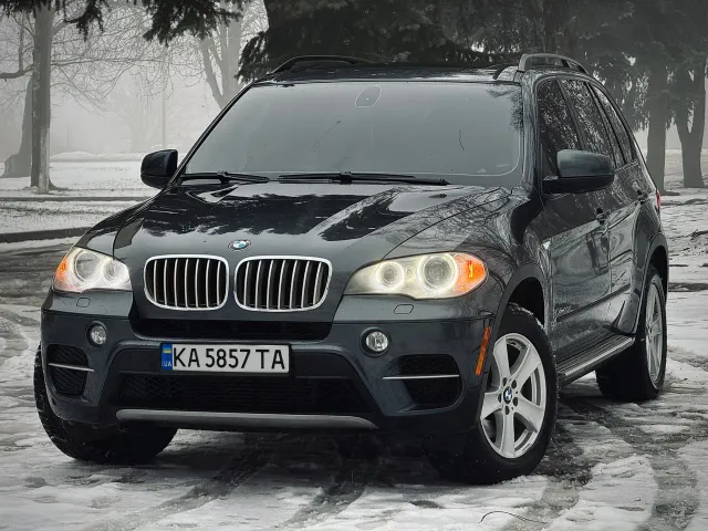 BMW X5 - фото 1