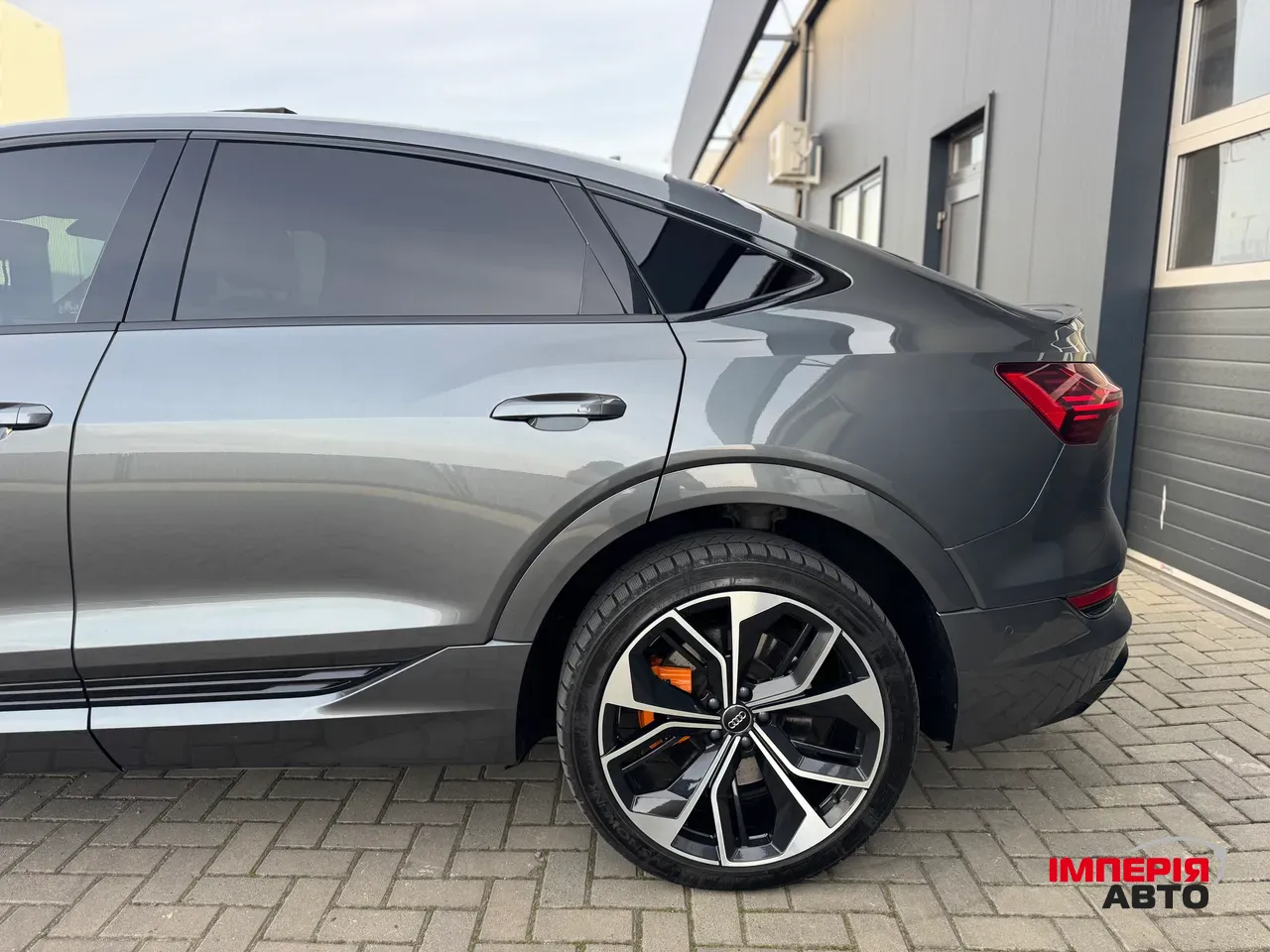 Audi e-tron Sportback - фото 9