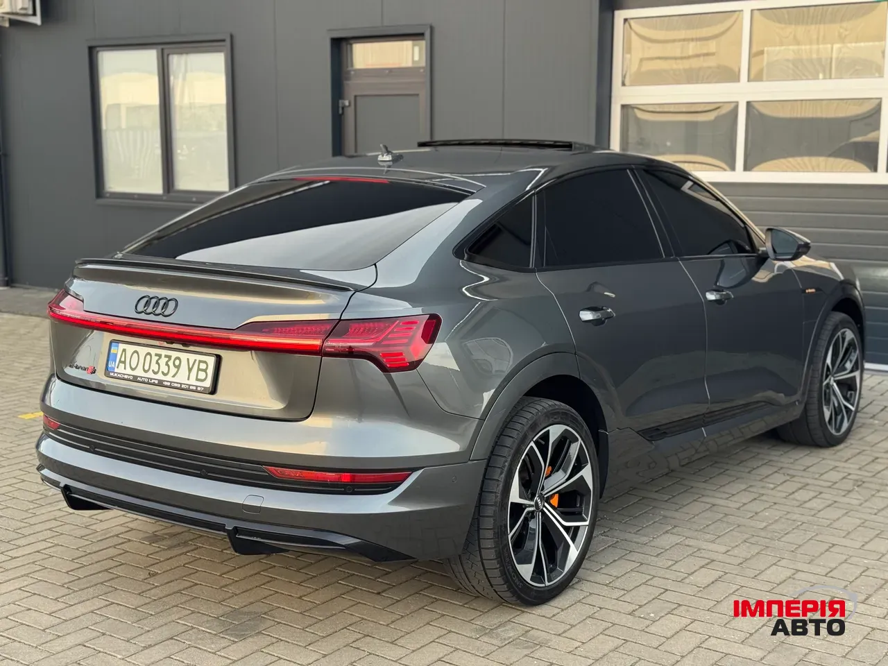 Audi e-tron Sportback - фото 12