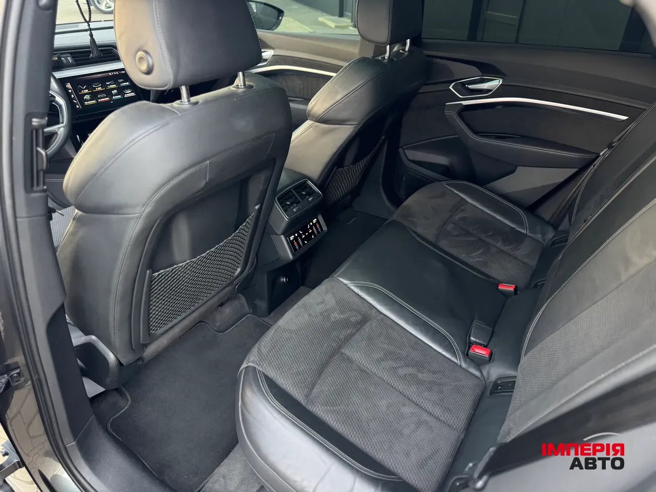 Audi e-tron Sportback - фото 24