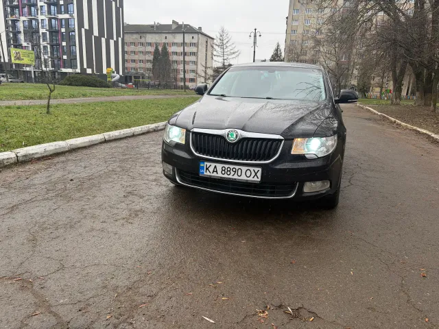 Skoda Superb - фото 1